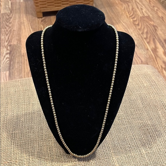 Elegant Gold Beaded Necklace - Picture 1 of 2